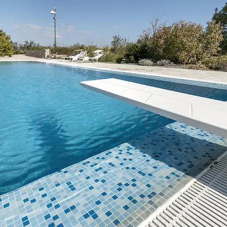 Mono Mars Villa